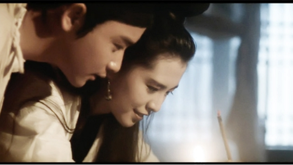 倩女幽魂三部曲张国荣王祖贤版1080P高清中字合集下载_AChineseGhostStoryTrilogy_87版倩女幽魂人间道道道道完整版资源插图 倩女幽魂电影海报,展现宁采臣与聂小倩的经典形象