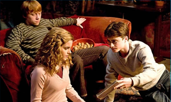 哈利波特电影中的霍格沃茨城堡全景