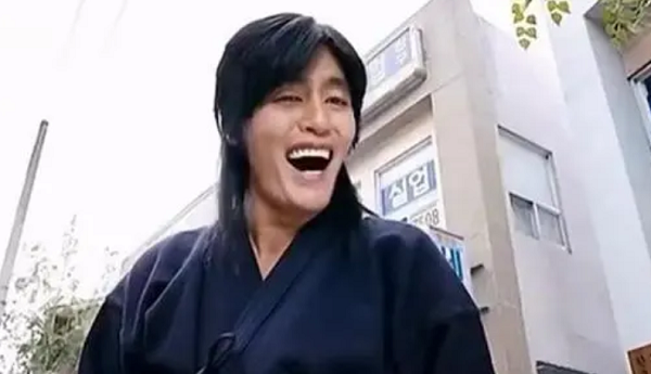 韩国经典喜剧电影12部国语配音中文字幕超清合集下载在线观看插图 韩国经典喜剧电影海报展示与韩国喜剧元素