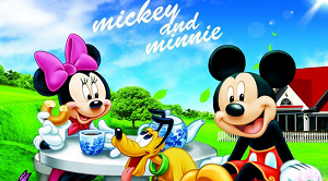 米奇妙妙屋全集海报，展示米奇、米妮和朋友们在妙妙屋前的合影