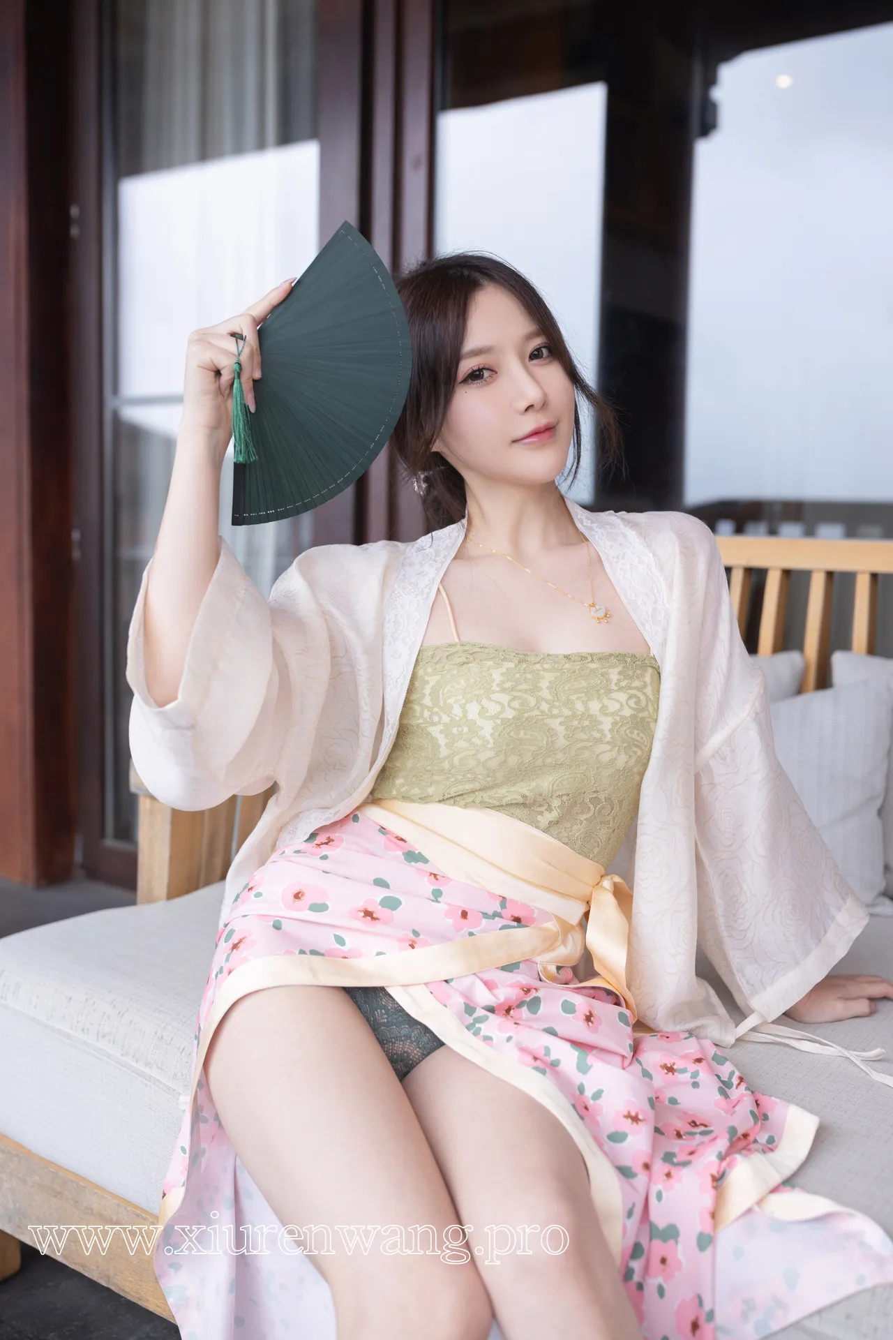 [精品]【最新更新】秀人名模鱼子酱Fish私购写真合集上线！超大尺度不上架套图在线观看