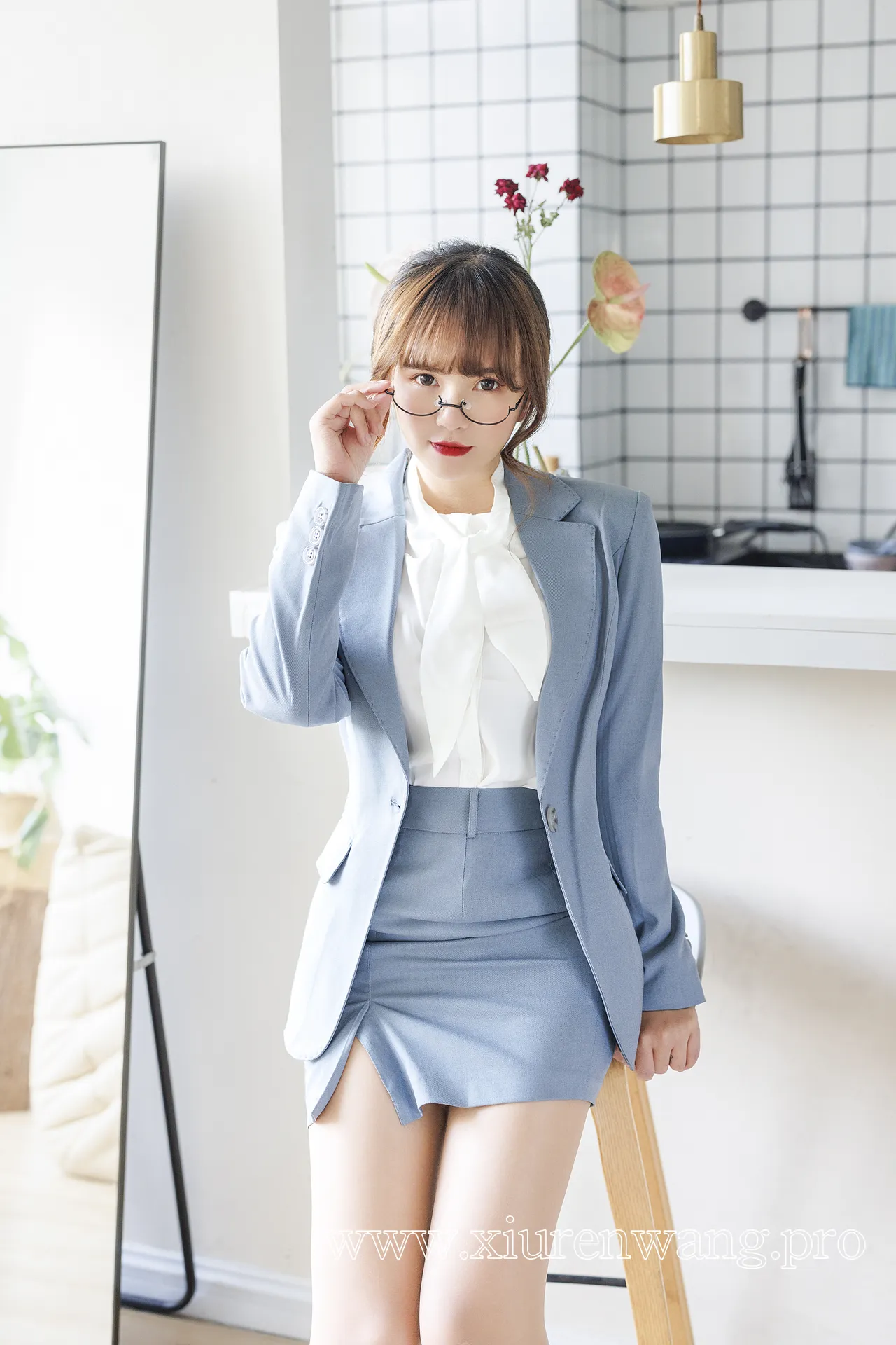 张思允 – OL的秘密 职场美学人像