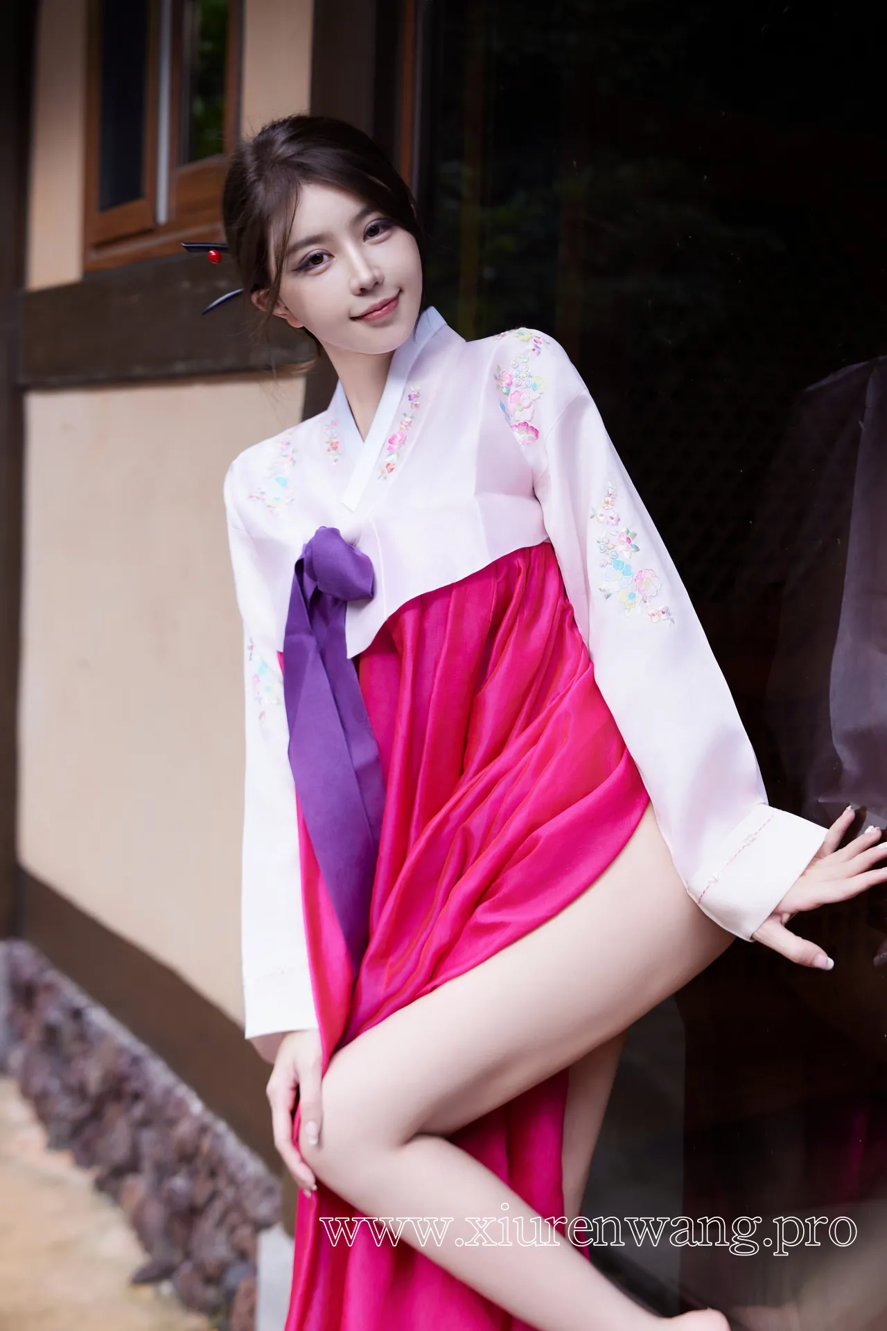 [精品]tina_甜仔最新更新！在线观看高还原cos套图，太长今服饰系列+全作品合集一次性看够