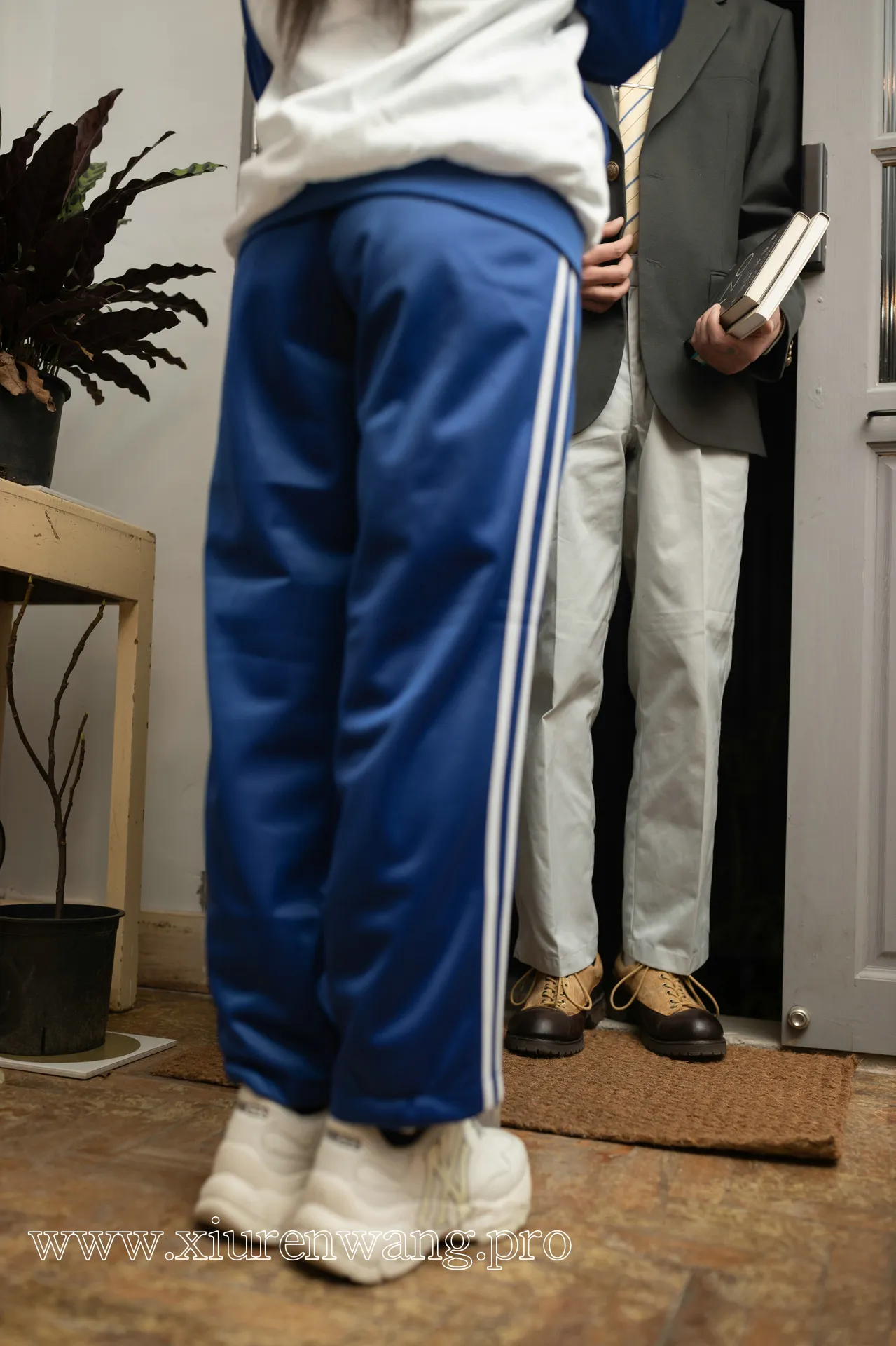 Flower朱可儿与秀人名模鱼子酱Fish《家教》写真