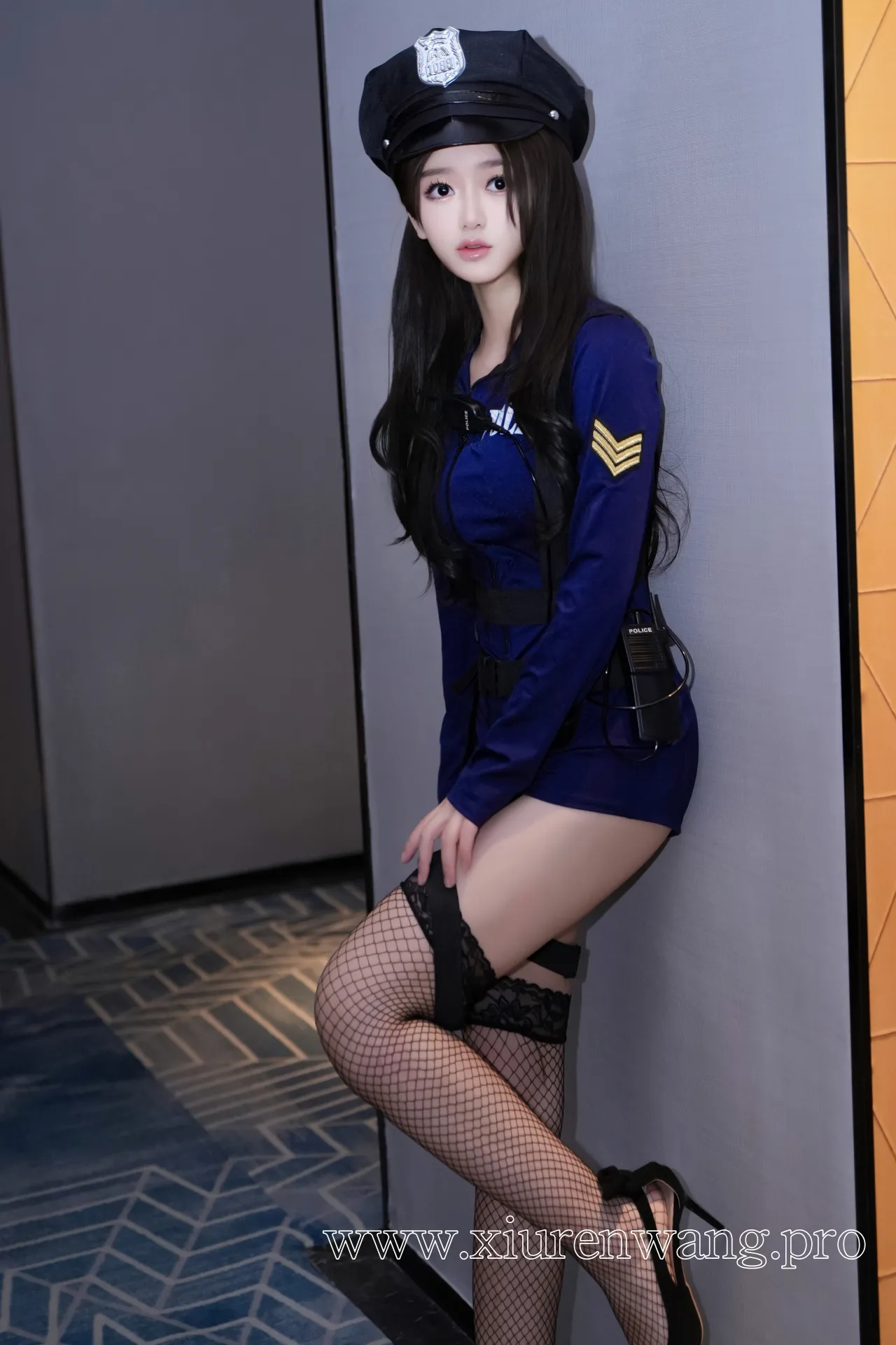 [精品]奶茶味的包子最新更新！女警制服cos套图在线观看，作品合集内购解锁