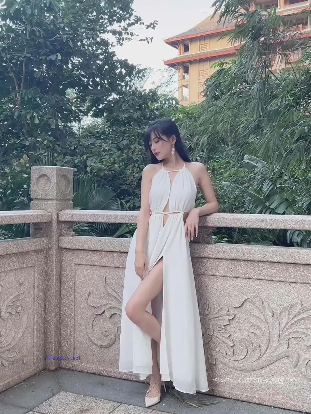 [精品]林星阑白色连衣裙定制视频上线！最新cos套图+作品合集在线观看，二次元粉速收