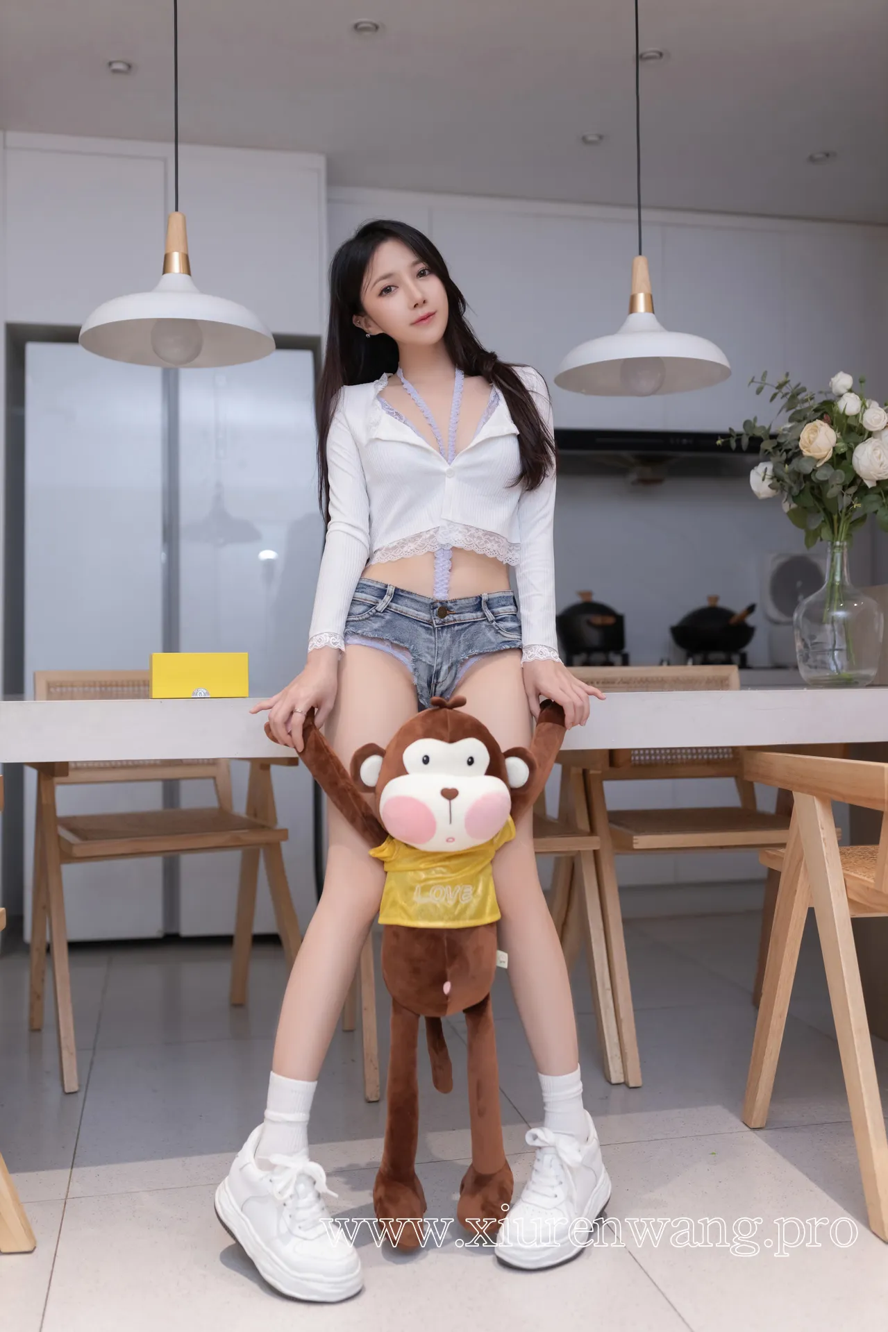 [精品]秀人名模鱼子酱Fish私藏彩蛋！《香蕉小猴》未上架cos套图在线看，作品合集解锁N种惊艳