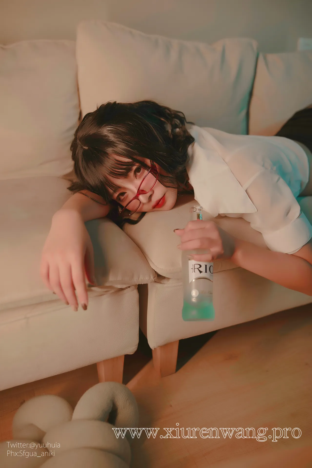 Kokuhui Vol.003 The Hangover 宿醉 封面大片 程程程 沐言yanyan 蛋蛋宝 联袂演绎