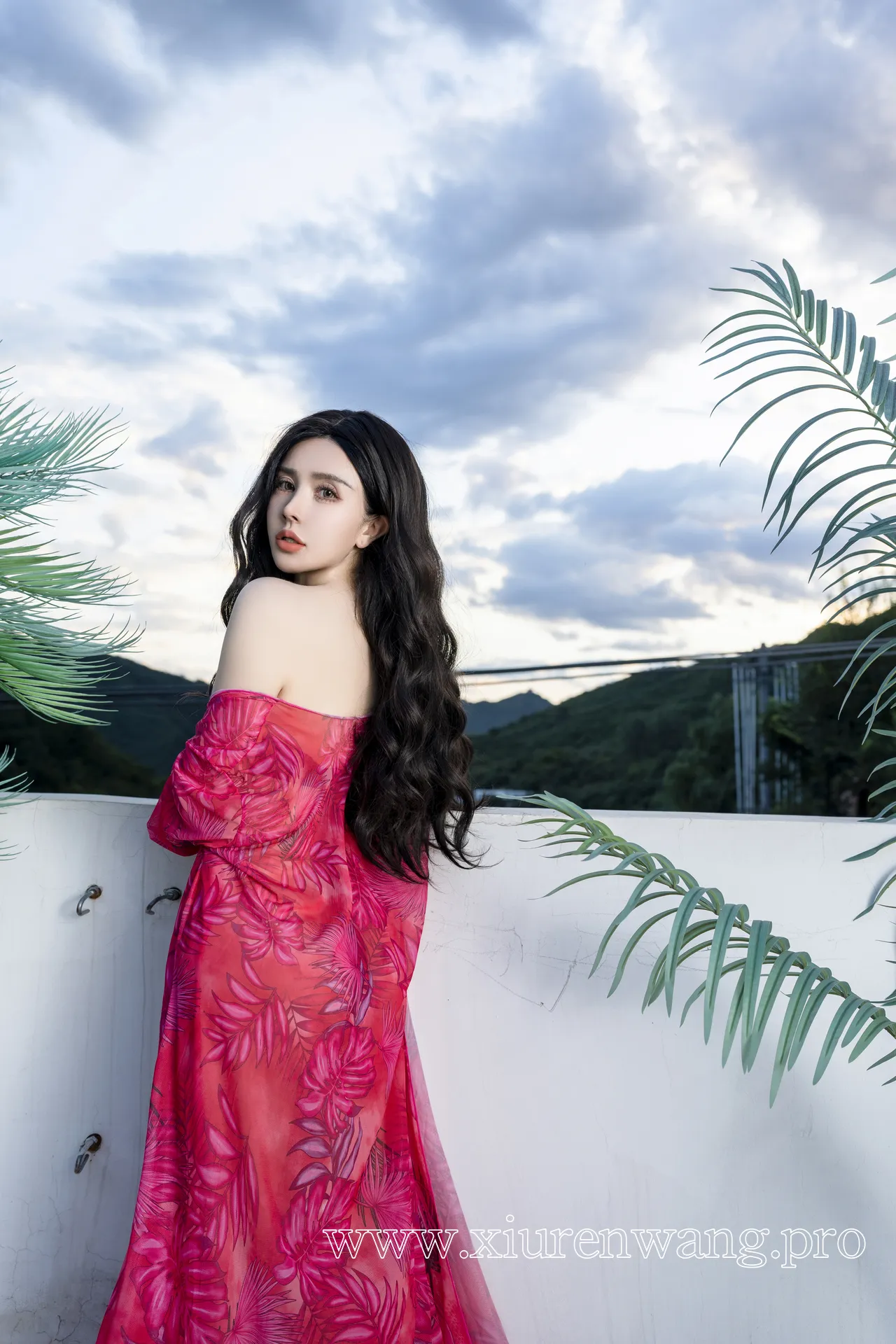 [精品]潘思沁最新更新！周末帐篷主题cos套图&作品合集在线观看指南