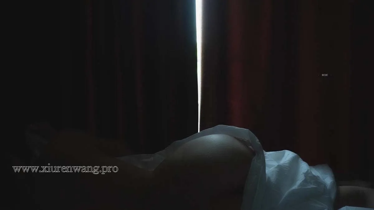 [精品]樱晚gigi最新更新！晚哥系列《是谁的早餐(下)》cos套图作品合集在线观看