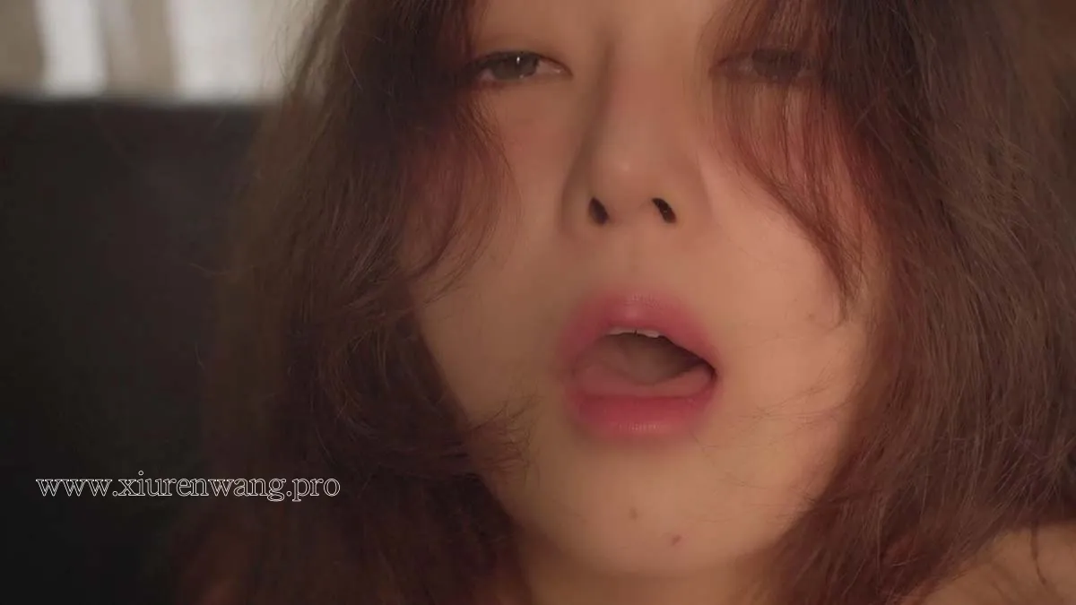 [精品]樱晚gigi女友系列《提前回家(上)》在线观看！最新更新cos套图合集解锁