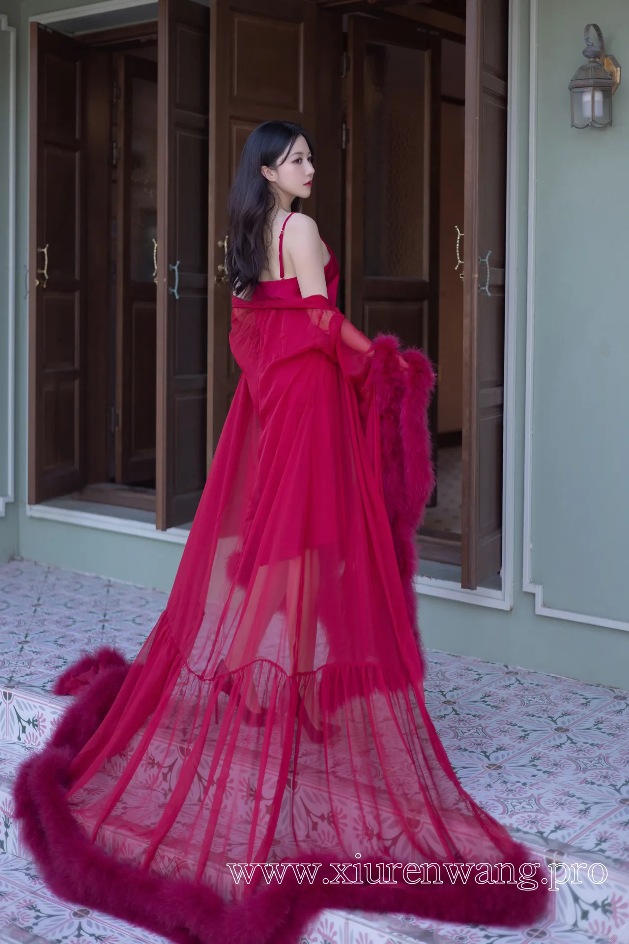 [精品]秀人名模鱼子酱Fish《玫瑰》cos套图作品合集最新更新！在线观看解锁惊艳瞬间