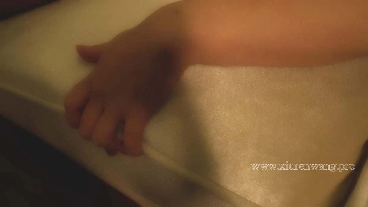 [精品]樱晚gigi作品合集｜最新「女友系列 下班回家后(下)」cos套图在线观看