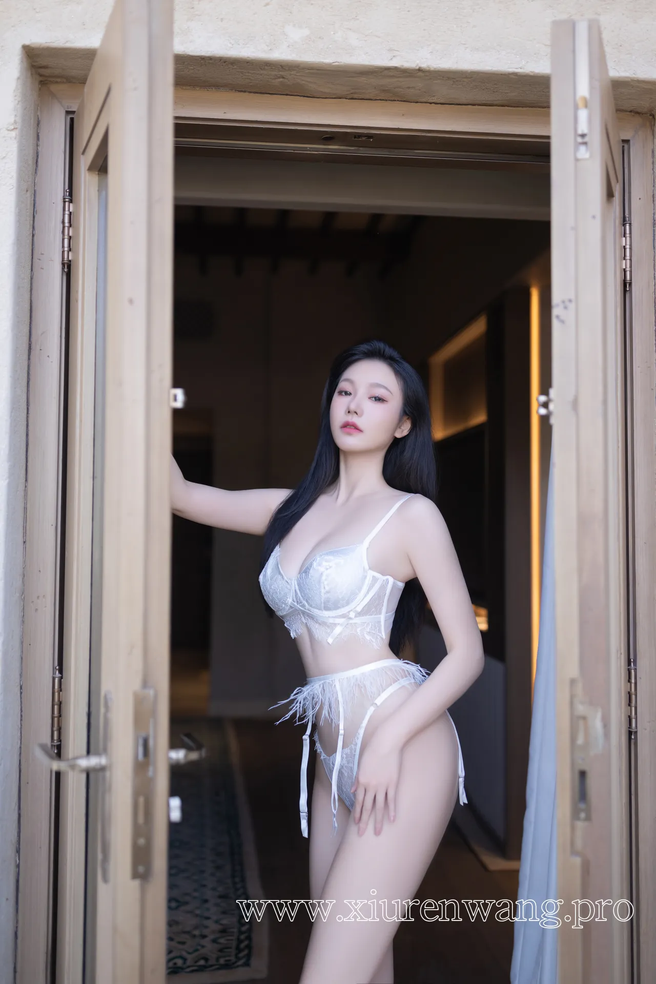 [精品]安然anran最新更新！白色内衣cos套图作品合集在线观看指南