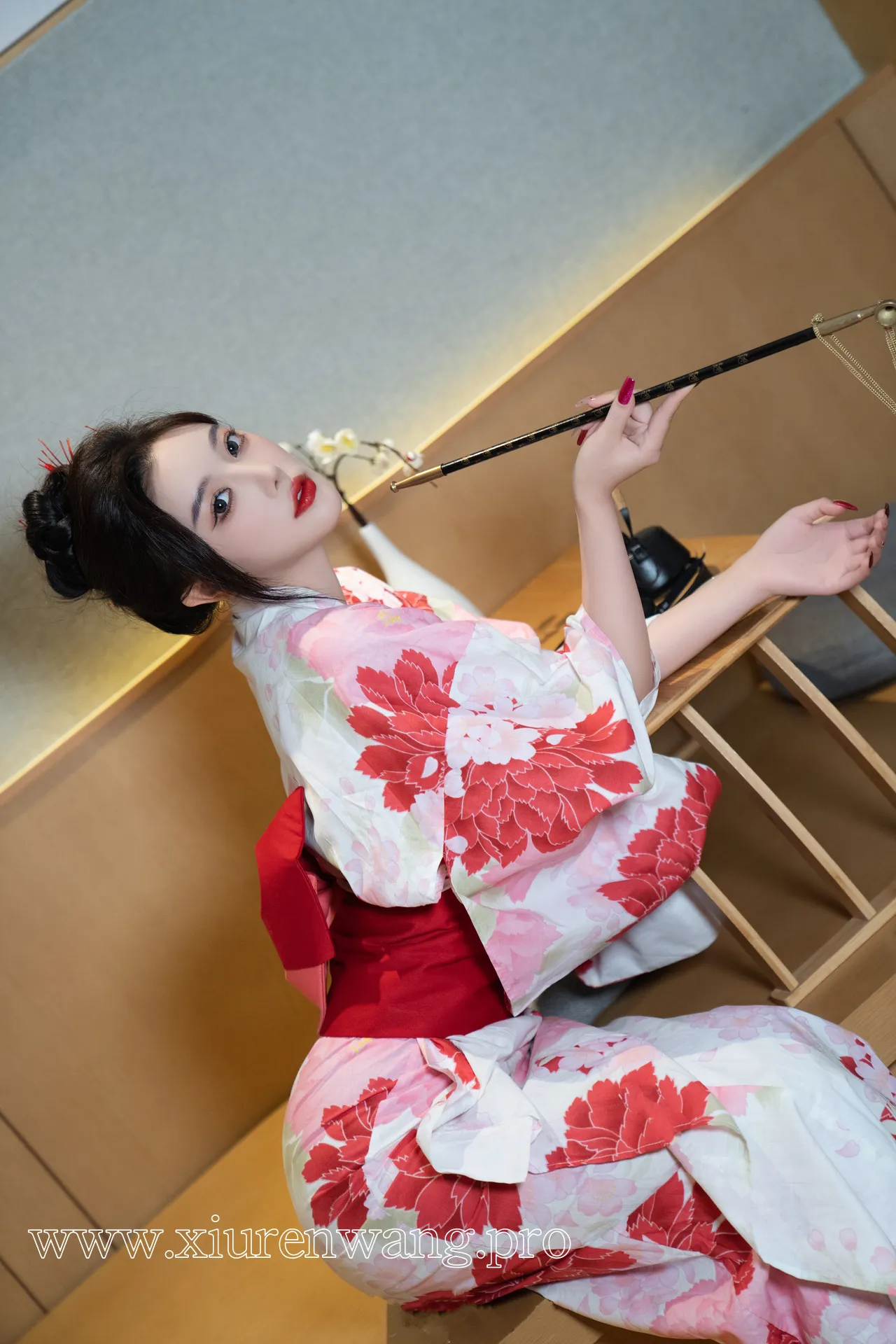 [精品]杨晨晨最新更新！日系和服cos套图作品合集在线观看