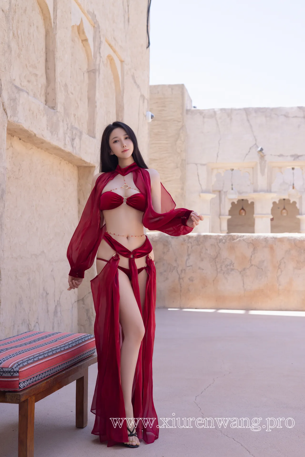 秀人名模鱼子酱Fish《惊红之舞》写真光影解析