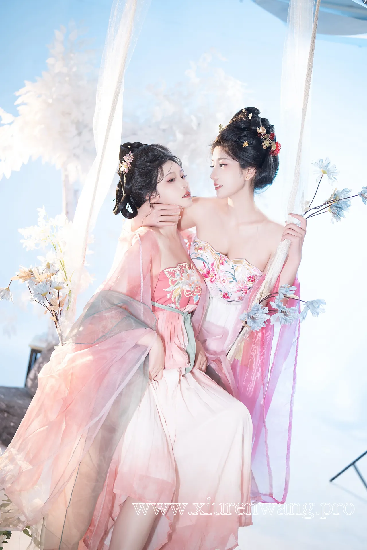 星澜是澜澜叫澜妹呀与Natsuko夏夏子联手打造的瑶池洗凝脂，媲美果儿Victoria的艺术张力
