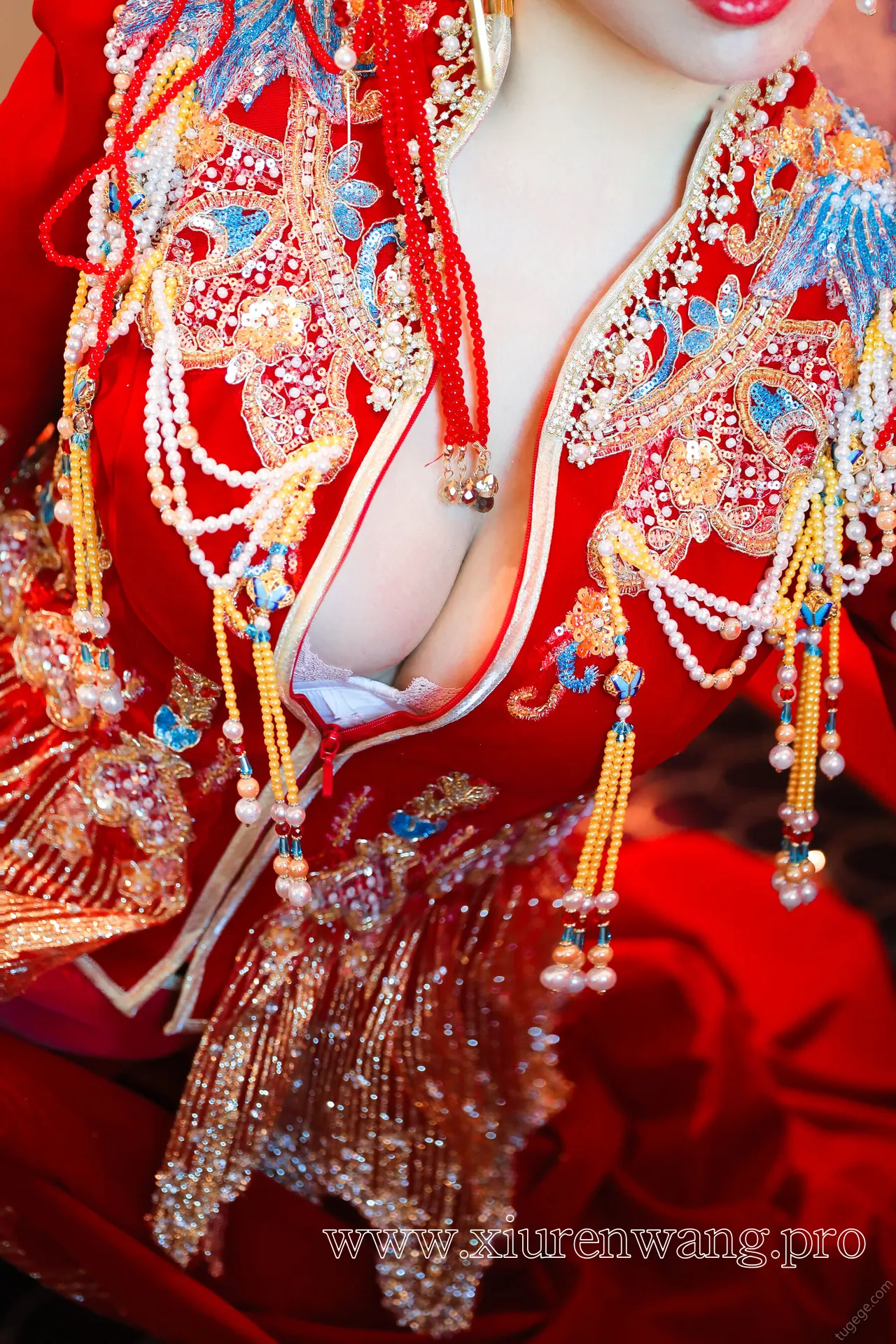 [精品]蛋蛋宝最新更新｜新娘秀禾服cos套图上线！在线观看+作品合集全解析