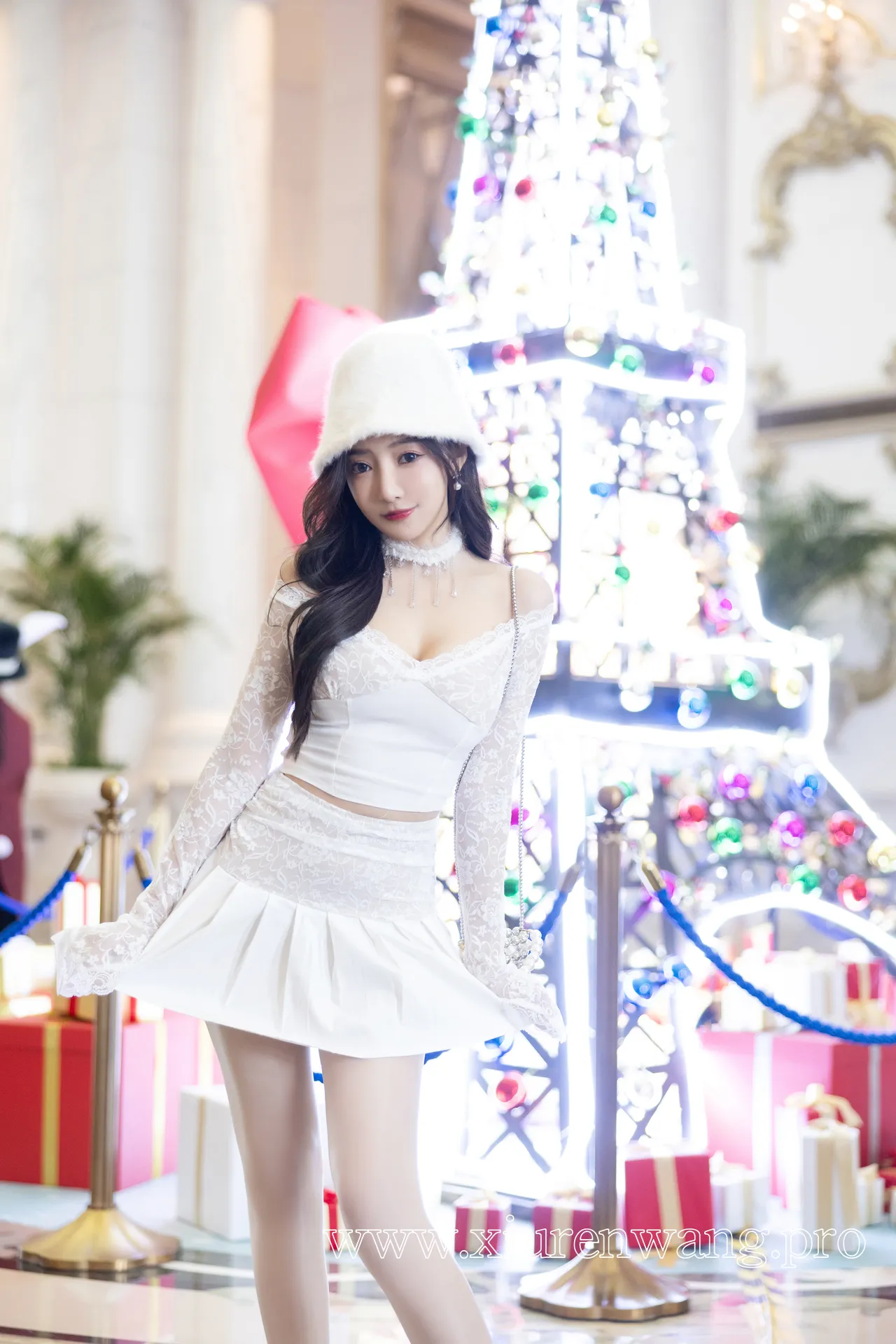 [精品]王馨瑶Yanni最新更新！红色情趣cos套图作品合集在线观看指南