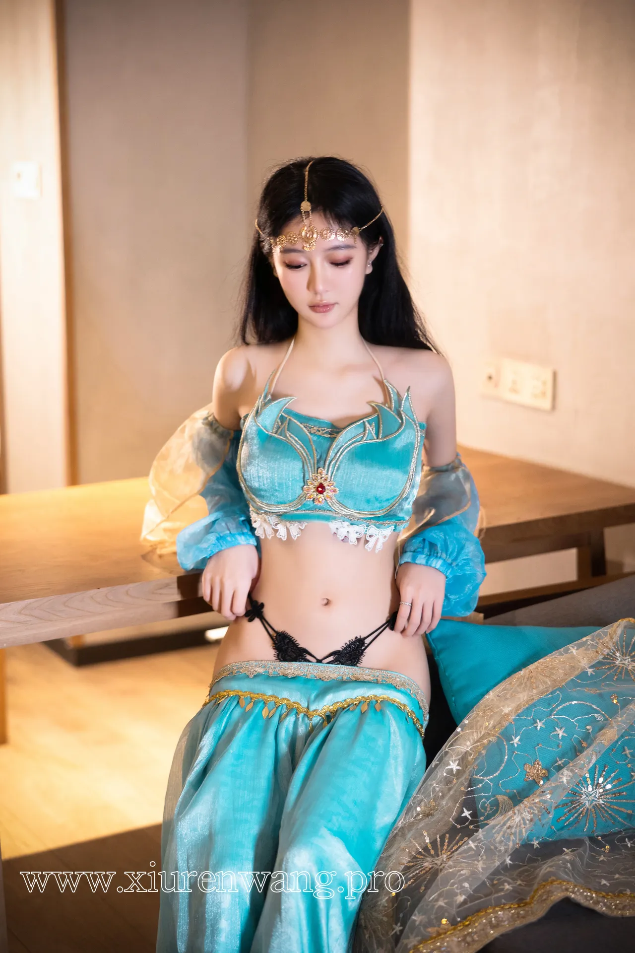 [精品]谢小蒽(幼幼)西域舞娘写真最新更新！在线观看作品合集&cos套图全解析