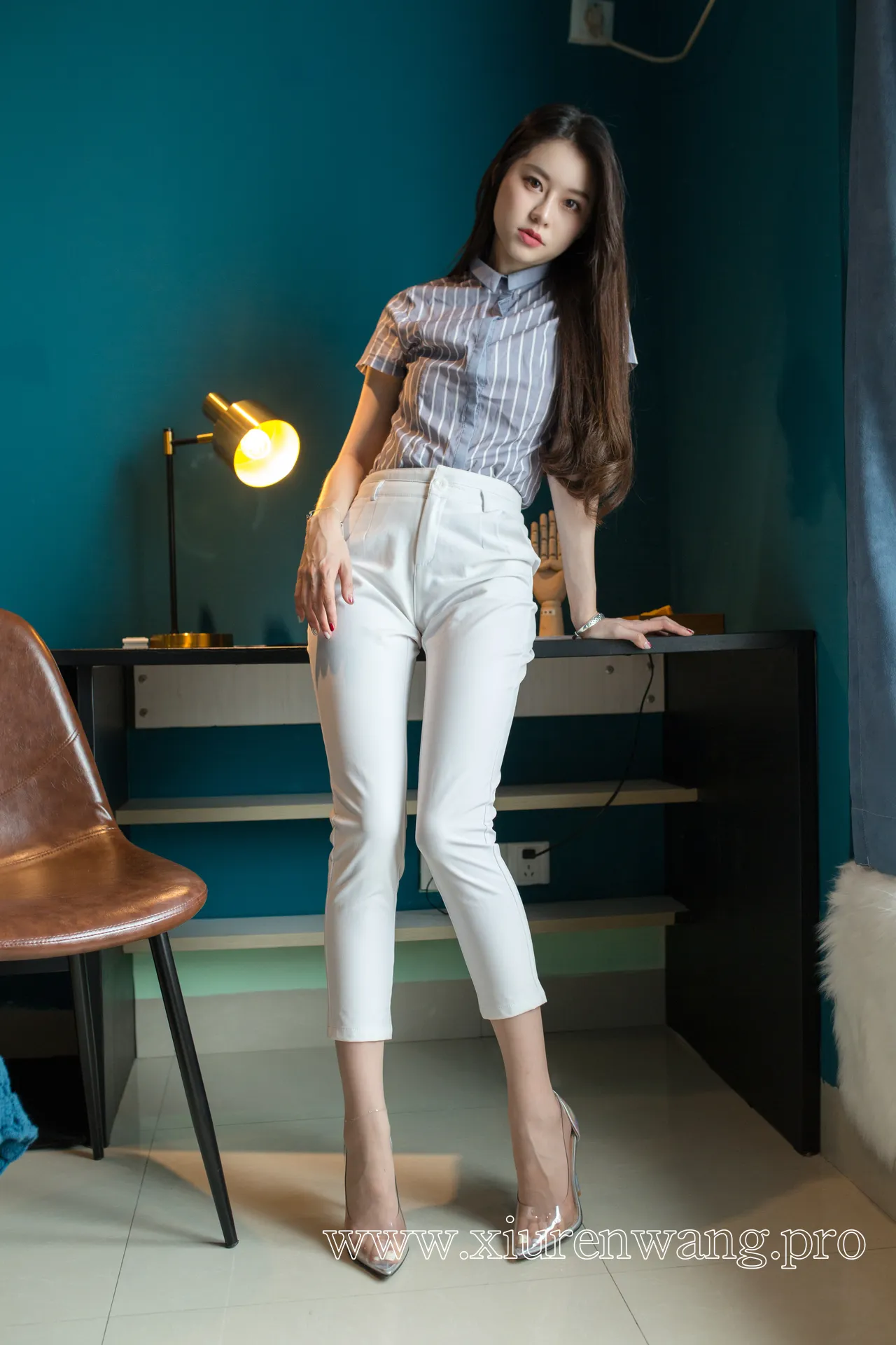 [精品]最新更新！Sia不吃鱼cos套图作品合集上线，在线观看解锁肉丝足尖的二次元魅力