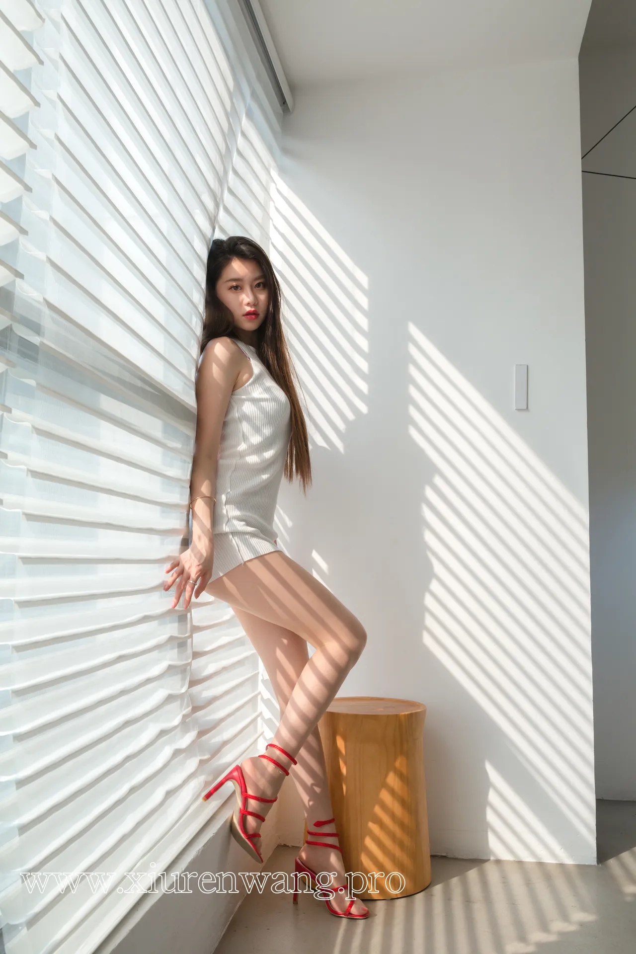 [精品]在线观看Sia不吃鱼作品合集！最新更新cos套图——谁能拒绝一个没睡醒女朋友呢