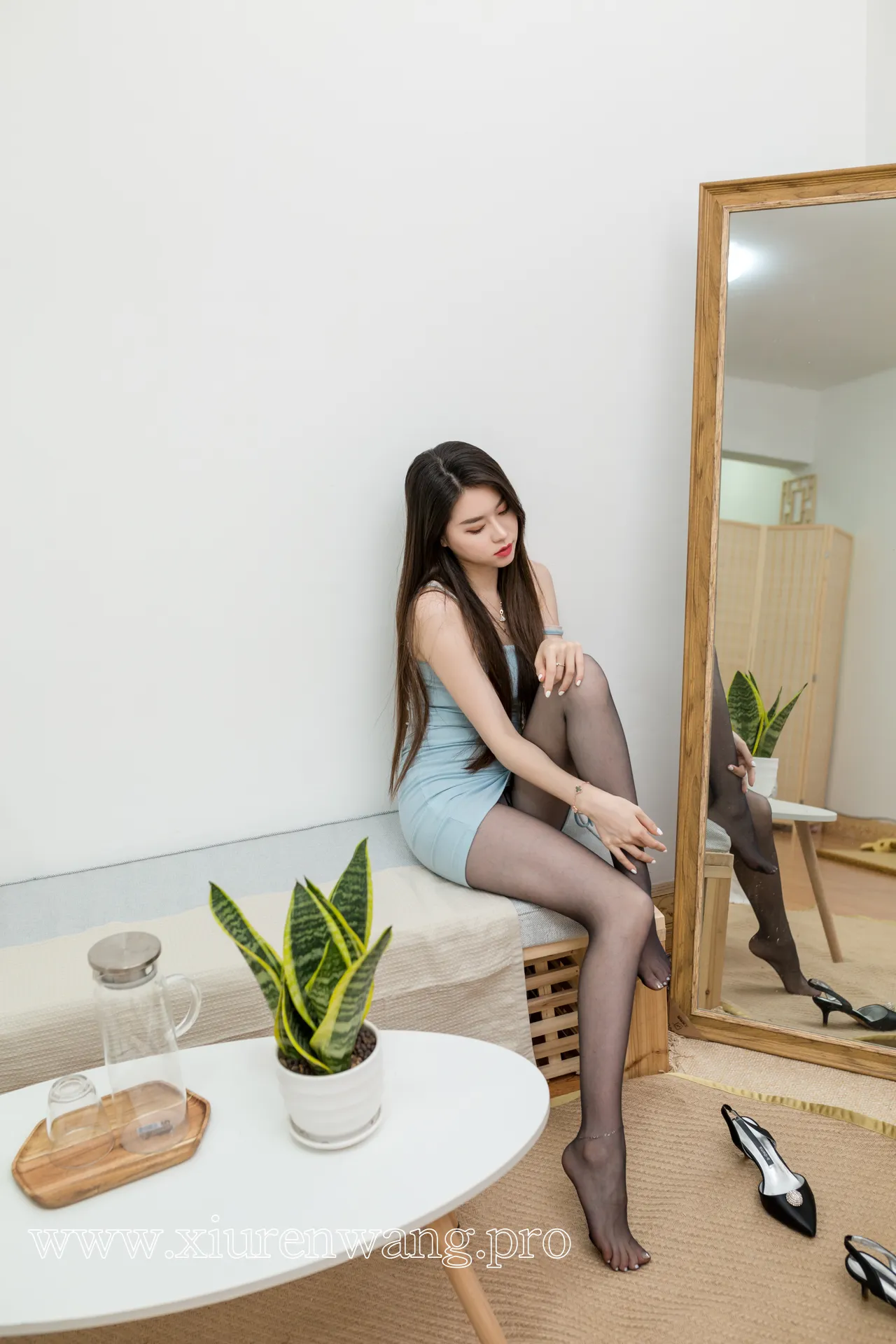 [精品]Sia不吃鱼最新更新｜作品合集在线看，这组cos套图把「迷恋黑丝」拍出新高度