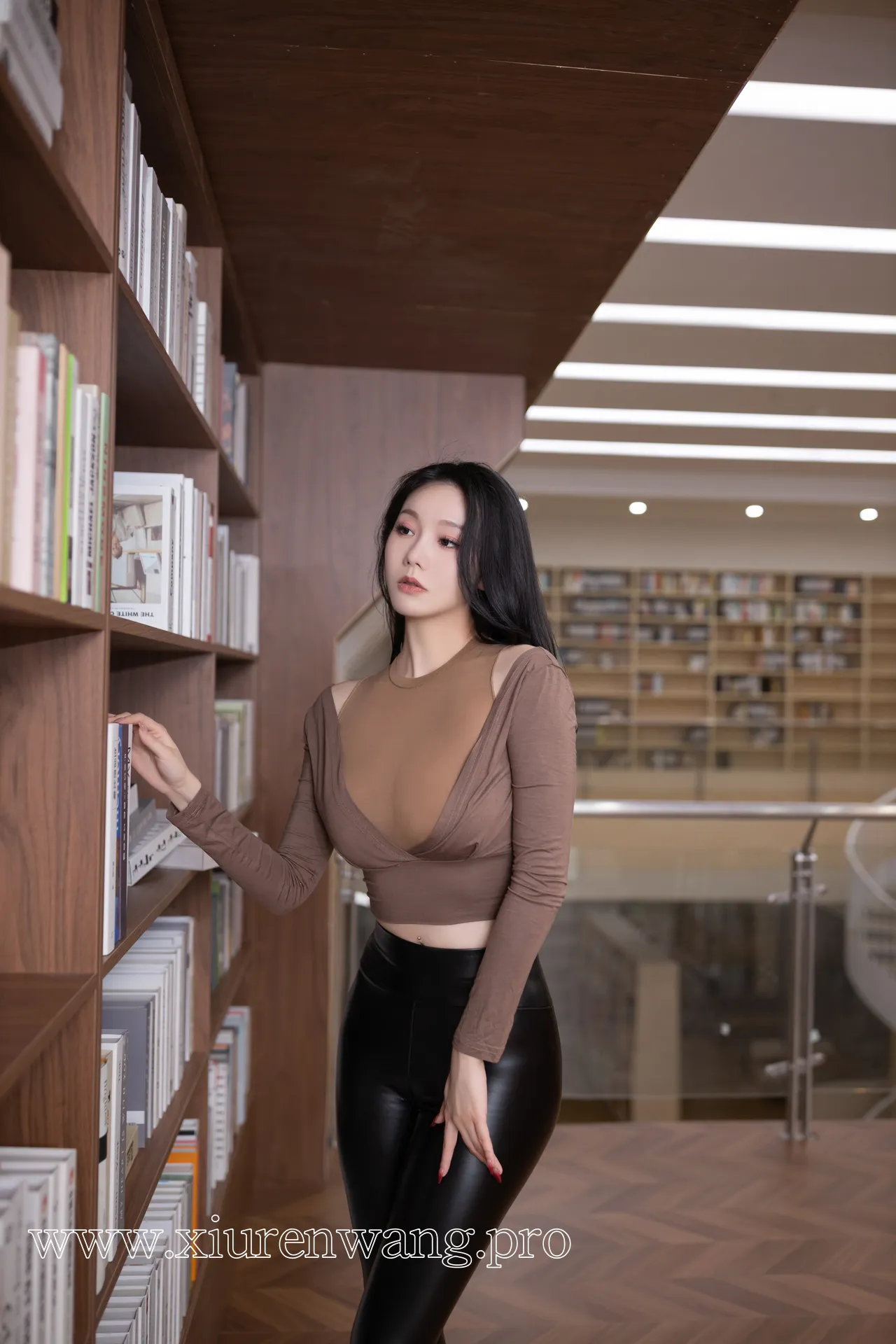 [精品]安然anran娇颜如玉：最新更新cos套图在线观看，作品合集解锁惊艳瞬间