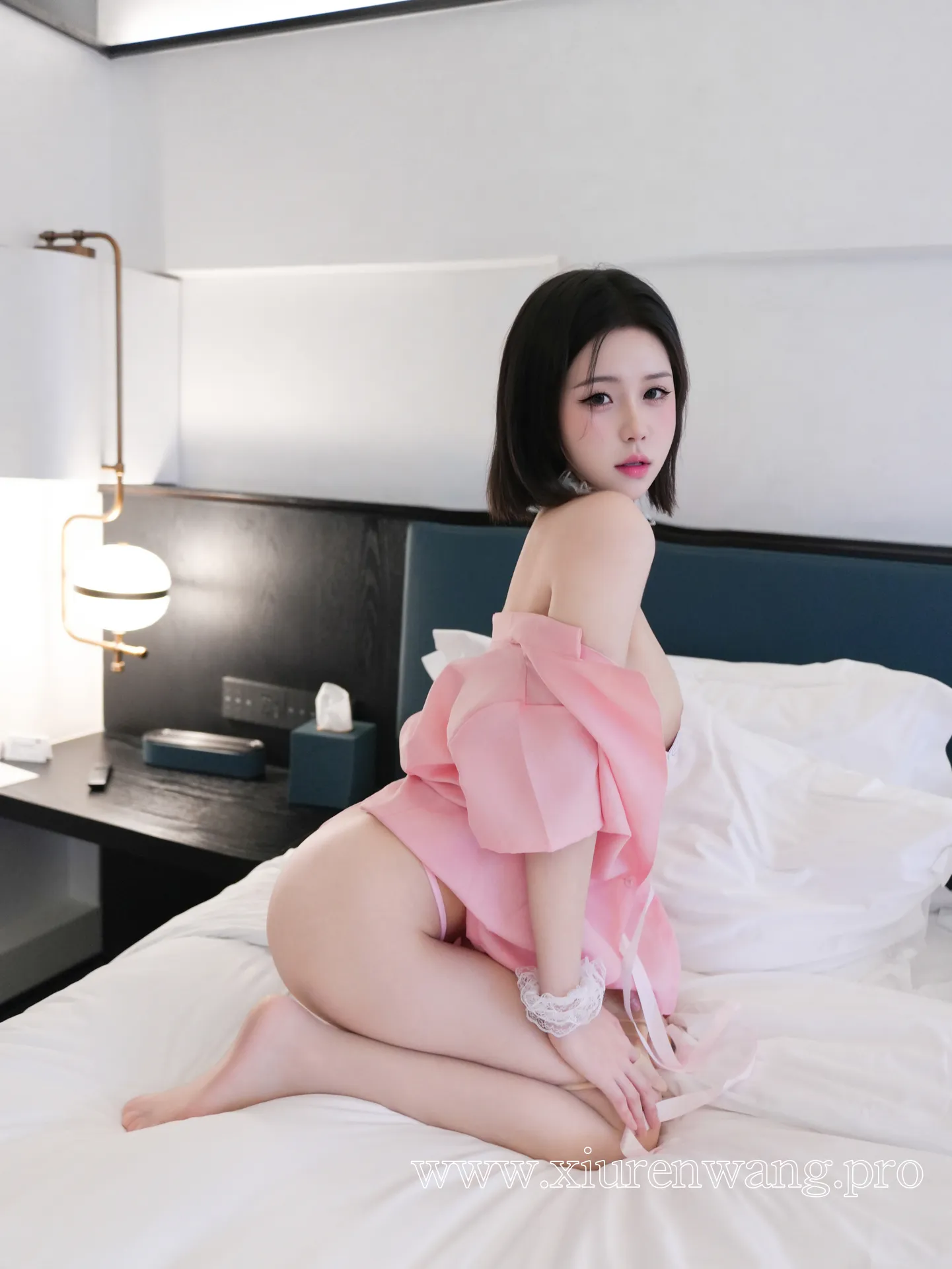 [精品]奶芙酱-EVA最新更新！粉色护士套图上线，作品合集在线观看指南