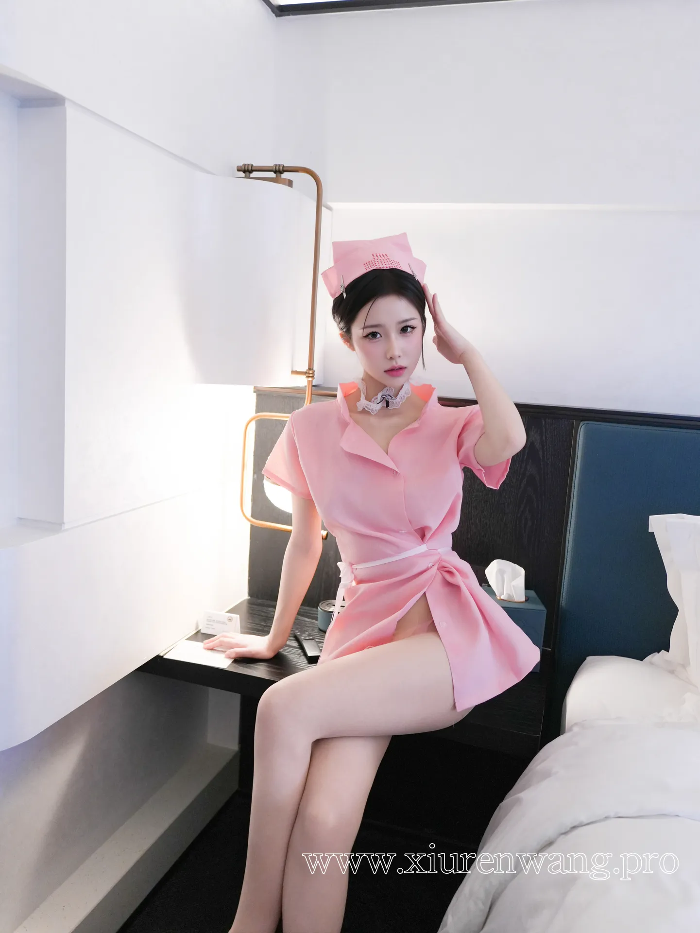 [精品]奶芙酱-EVA最新更新！粉色护士套图上线，作品合集在线观看指南