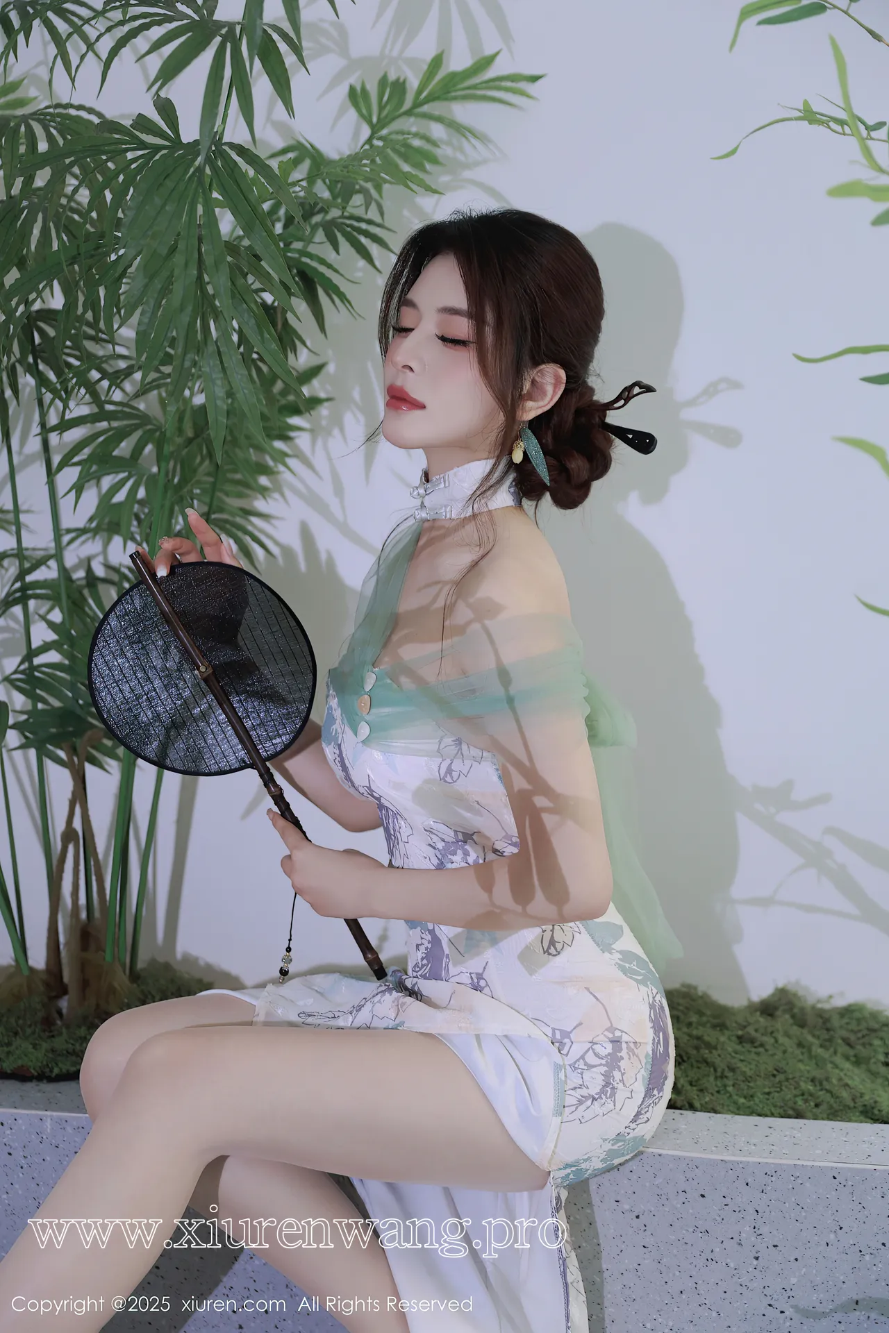 [秀人网]2025.08.27 NO.10694 阿依莎