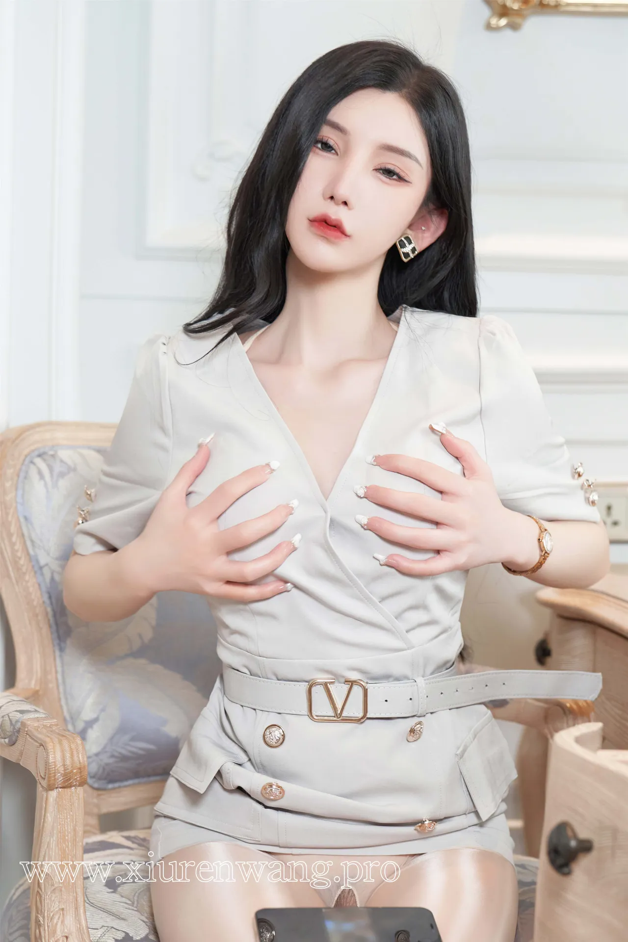 [精品]周于希最新cos套图在线观看！女律师的寂寞作品合集揭秘