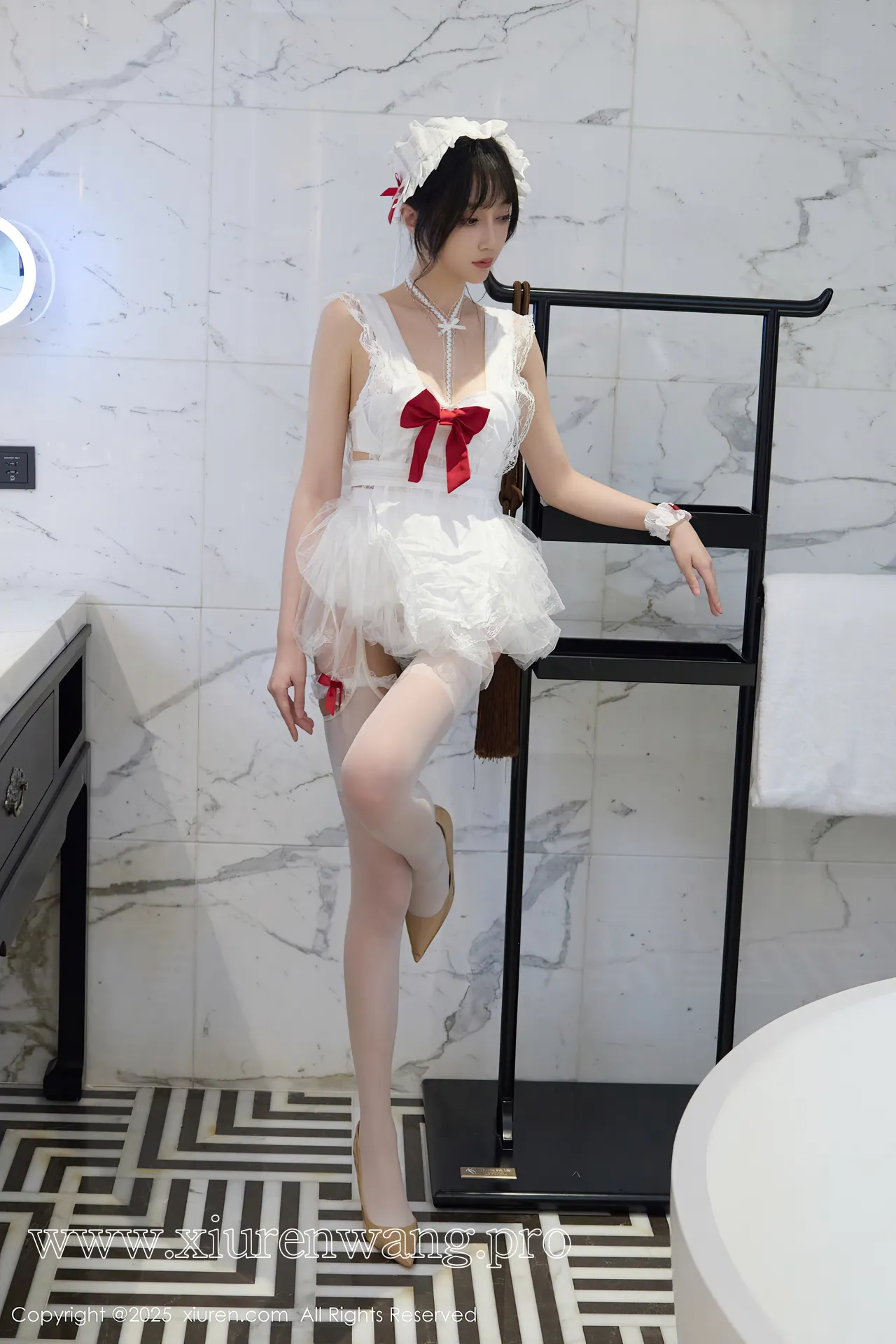 [秀人网]2025.09.29 NO.10827 玥儿玥er