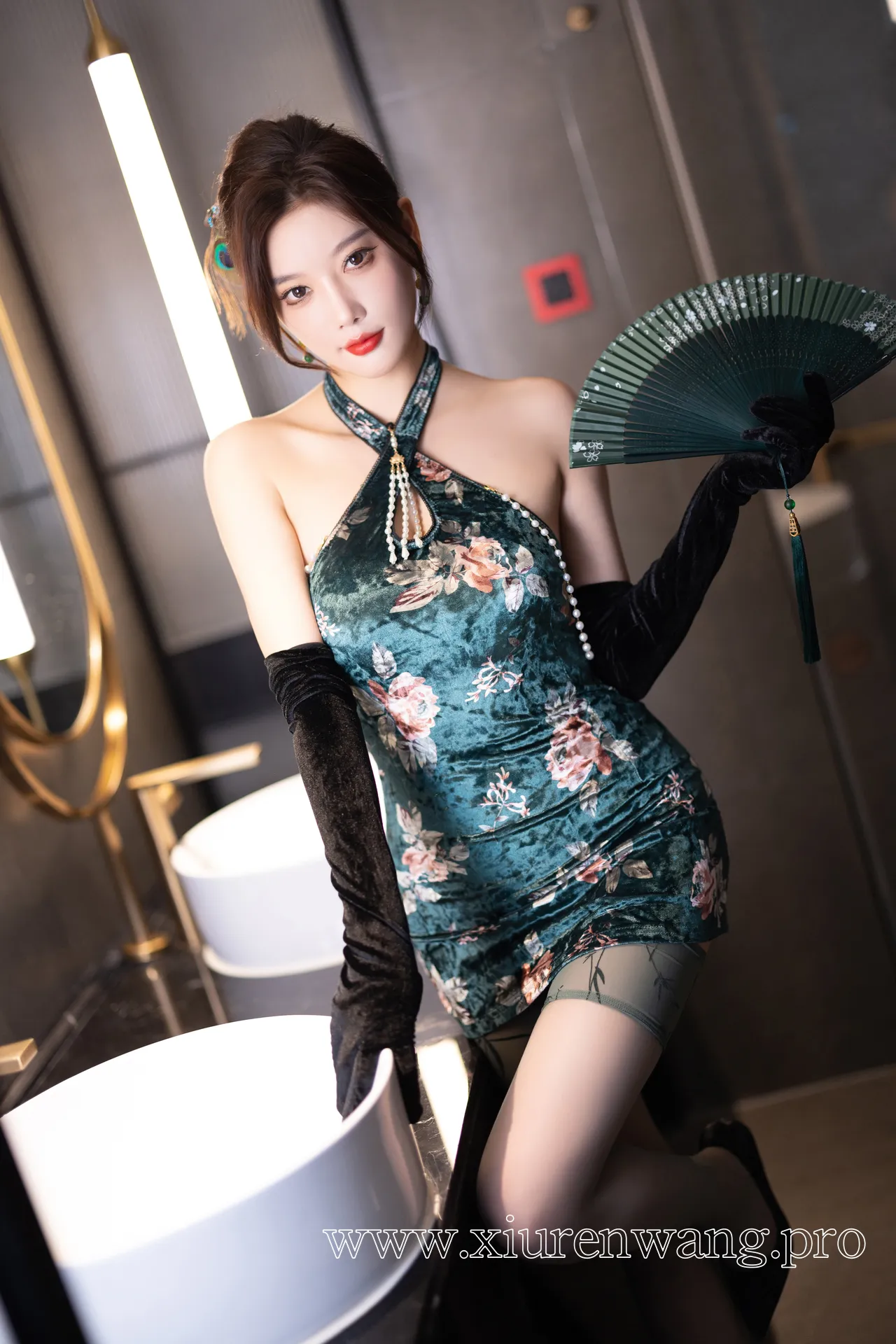 [精品]杨晨晨Yome绿色情趣内衣cos套图在线观看！最新更新作品合集揭秘