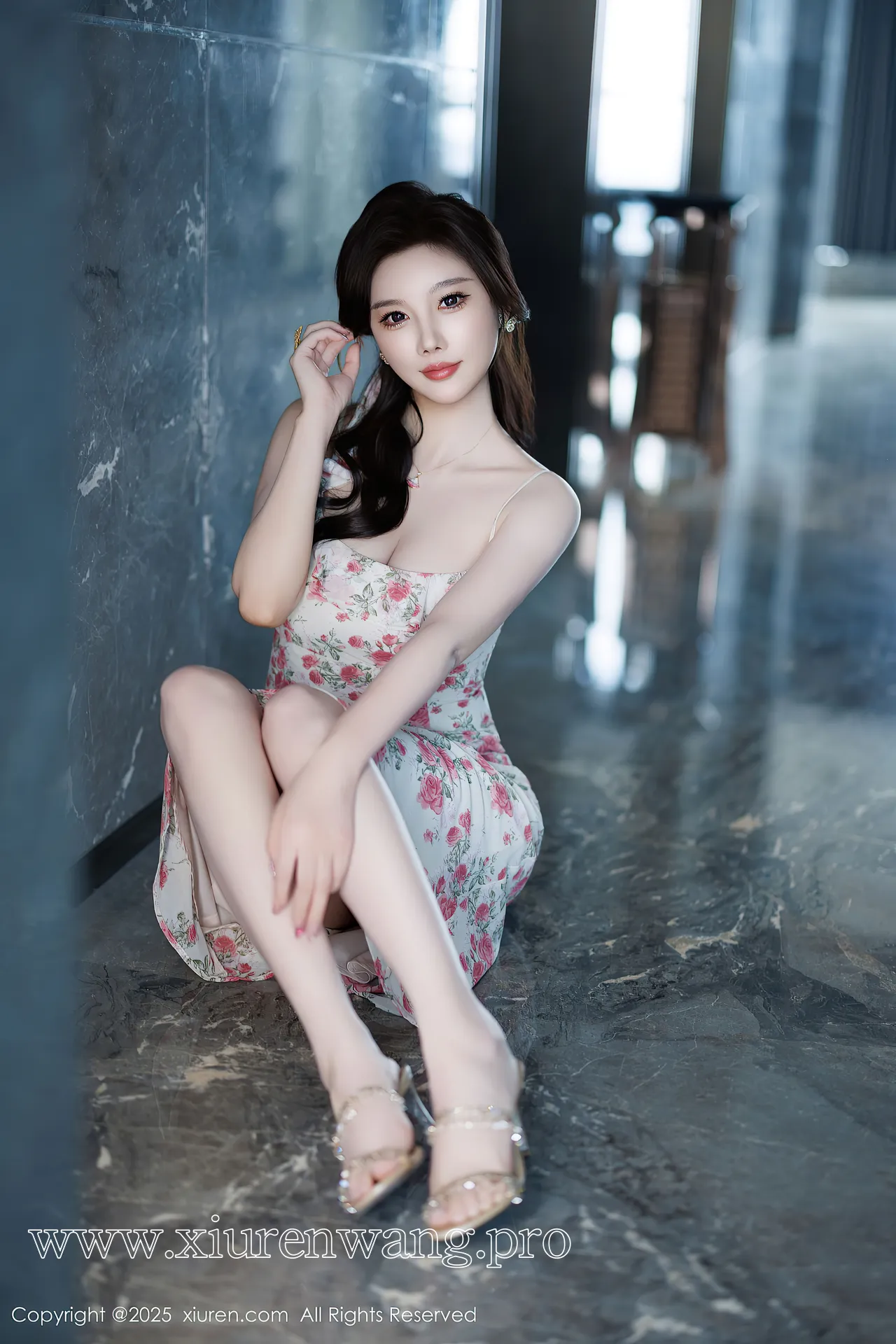 [秀人网]2025.11.12 NO.10977 CHENCHEN