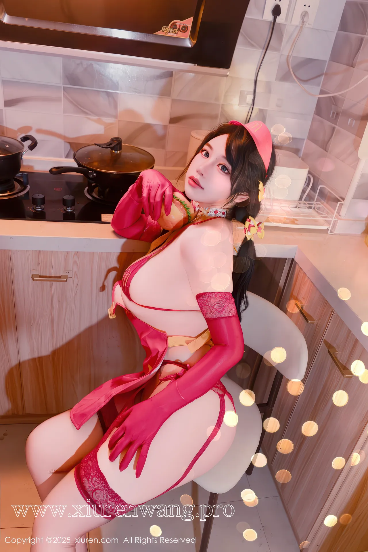 [秀人网]2025.12.25 NO.11154 汐汐爱吃草莓