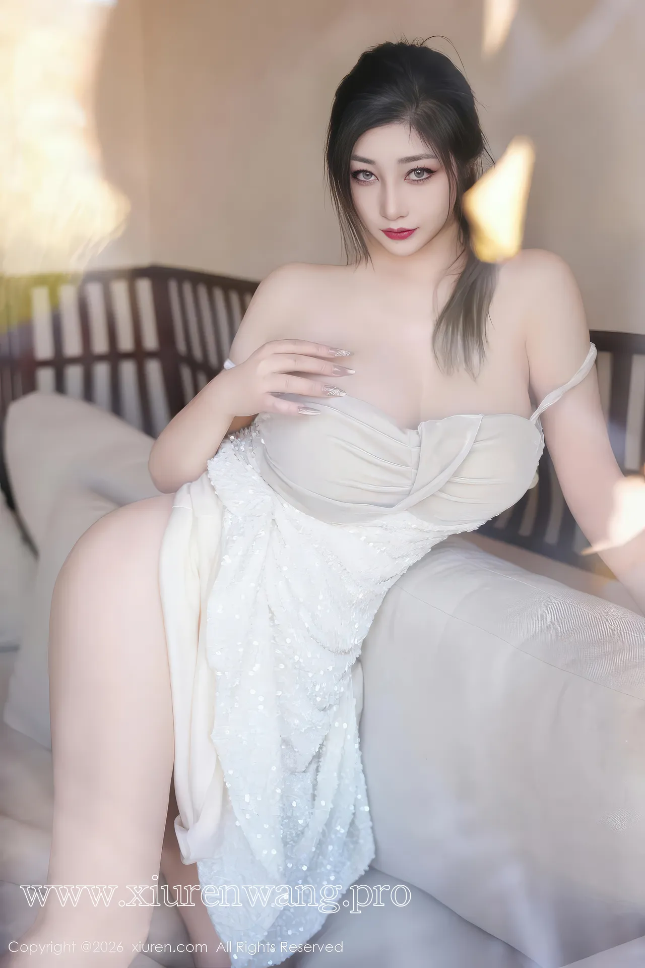 小泠 治愈系风格与妲己_Toxic 强烈视觉反差
