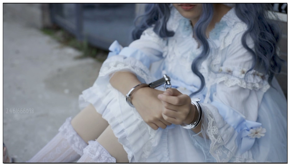 【4K映像】酥酥Lolita镣铐玩耍初体验