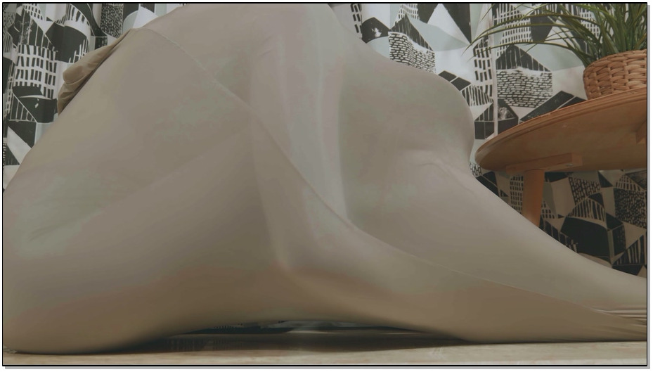 【4K映像】如何用连裤袜做成一套全包紧身衣