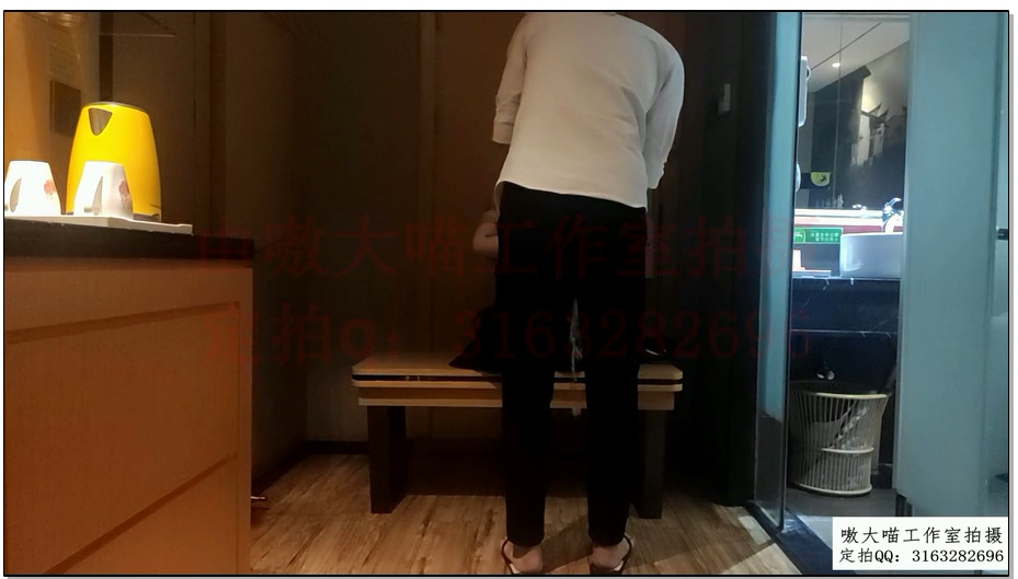 【嗷大喵】绳艺初体验-约妹子玩绳艺身穿皮衣短裙批长筒袜高跟鞋体验欧式捆绑+日式紧…