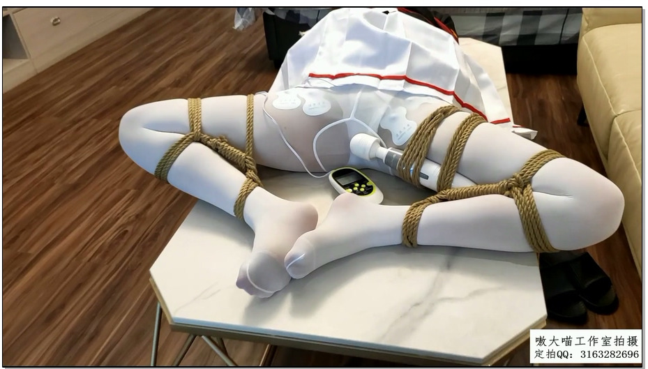 【嗷大喵】萝莉遇险记 3 柯柯 日式紧缚+蟹缚折腿缚+电击贴+封嘴+反复折磨+直到把棒棒…