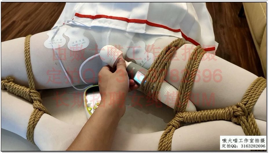 【嗷大喵】萝莉遇险记 3 柯柯 日式紧缚+蟹缚折腿缚+电击贴+封嘴+反复折磨+直到把棒棒…