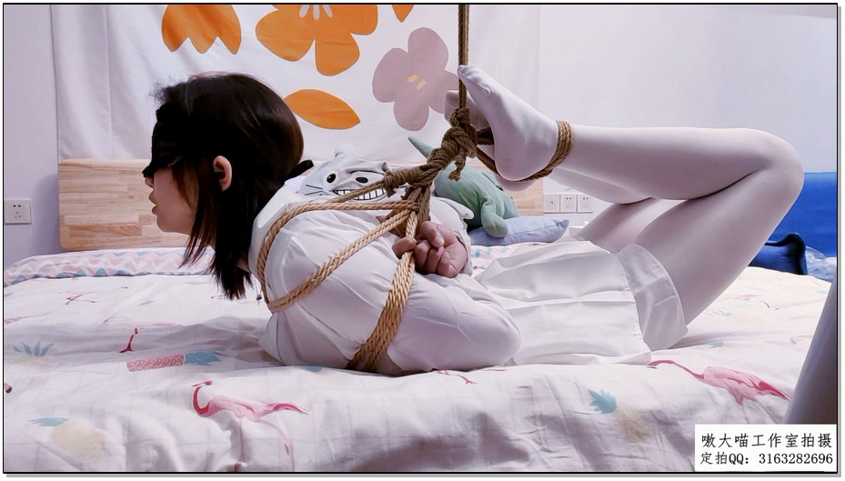 【嗷大喵】极限紧缚挑战2 清研欧式超紧直臂+极限驷马拉紧并时不时抬腿至更加极限+后手…