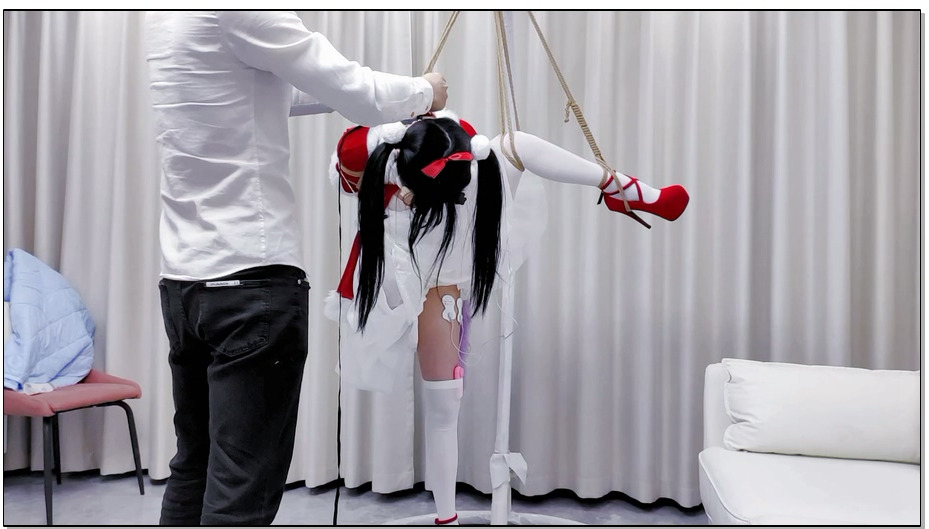 【嗷大喵】少女遇险记7 圣诞主题 日式紧缚+胸缚+14cm恨天高接近90°单腿吊+（口球+尾巴+