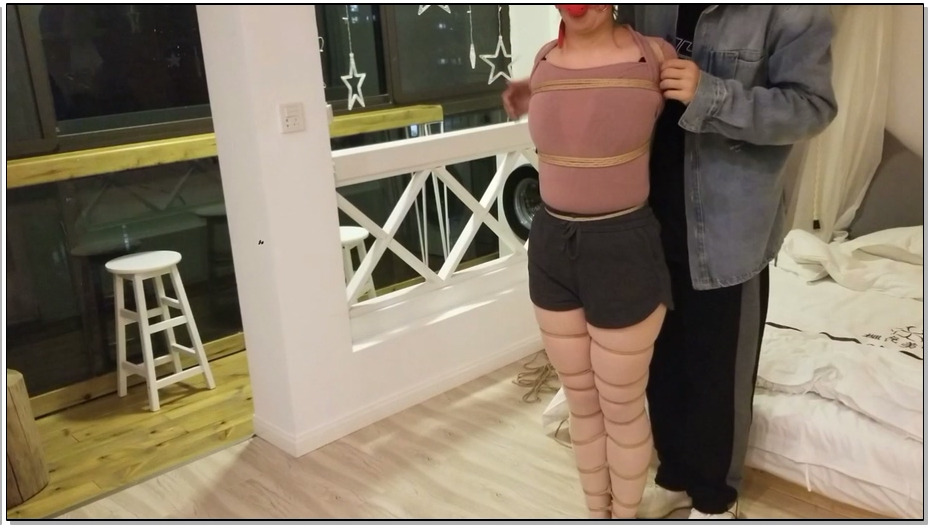 【奥特曼】新妹子小Y极限口球驷马逃脱尝试