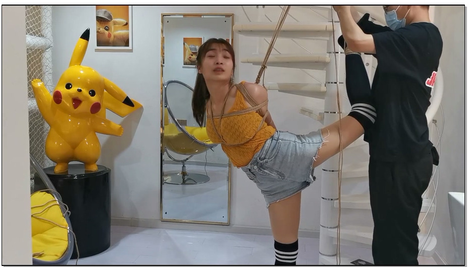 【奥特曼】K-WEN的极限捆绑第二部，超极限驷马，单腿吊缚，捆绑蹦床