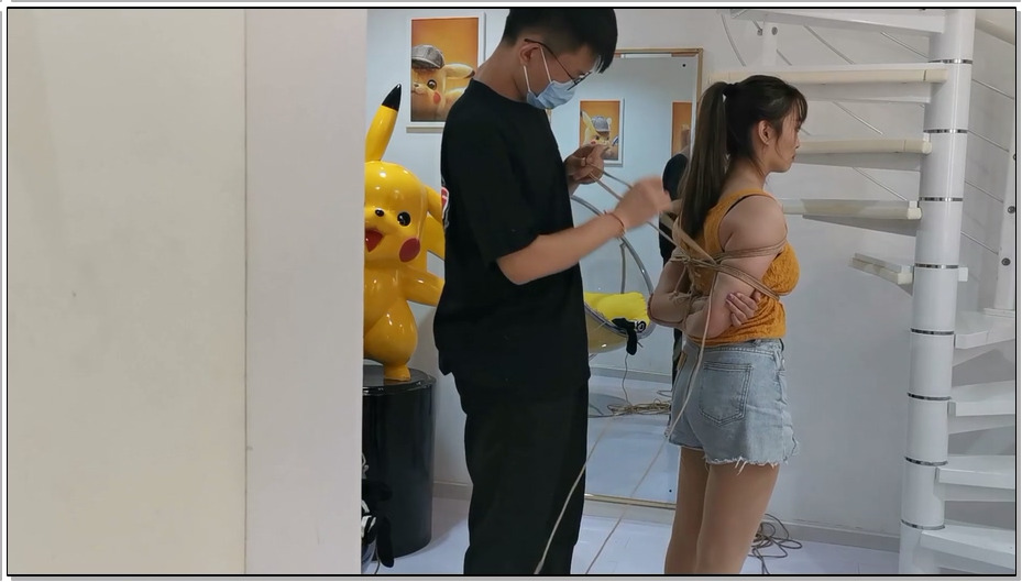 【奥特曼】K-WEN的极限捆绑第二部，超极限驷马，单腿吊缚，捆绑蹦床