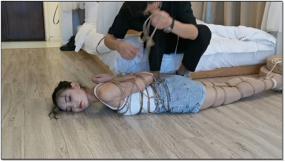 【奥特曼】又是果果的极限驷马，口球，绳子勒嘴