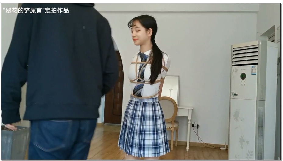 【奥特曼】珊珊的紧缚放置挣扎，口球流口水