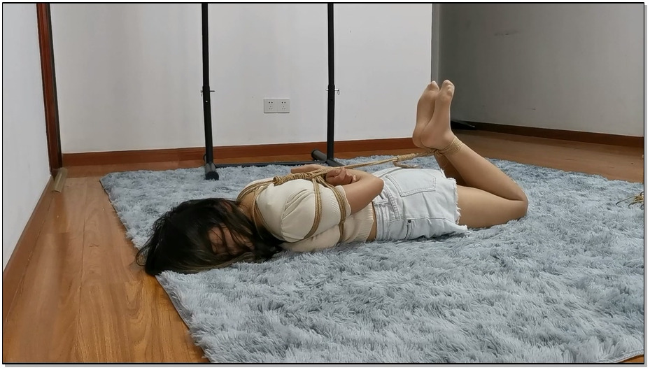 【奥特曼】新妹子猫林，驷马挣扎+一小时放置（想要逃脱却被勒的喵喵叫）